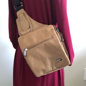 Crossbody purse